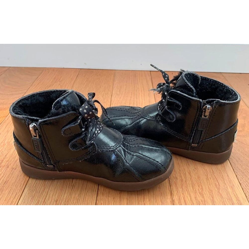 Ugg Toddler Size 10 Black Patent Leather‎ Bootie Warm Sheep Fur Lined 1013414T